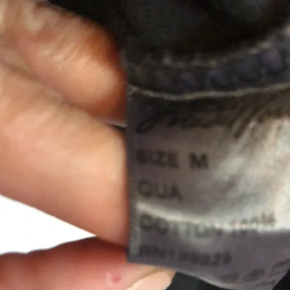 Madeworn kiss shirt size medium crop - Picture 4 of 4